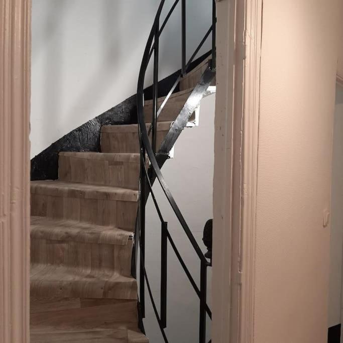 Maison De *